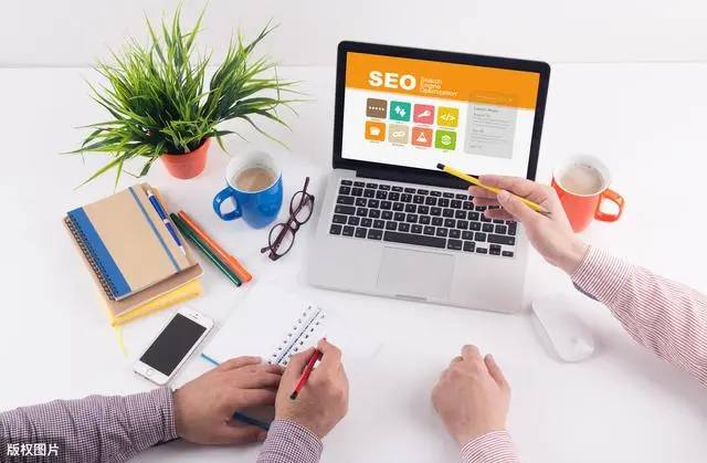 welcome天天娱乐彩票后小伙手搓眼镜体验失明的一天